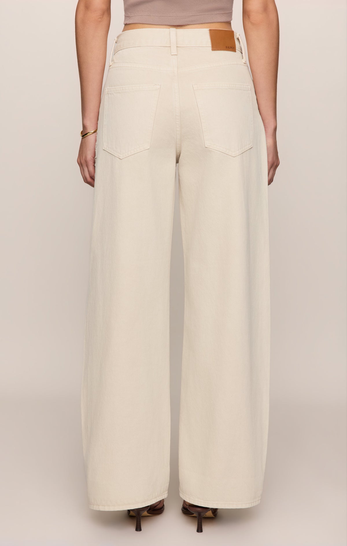 Z SUPPLY The Show Off High-Rise Bowed Denim - Soapstone