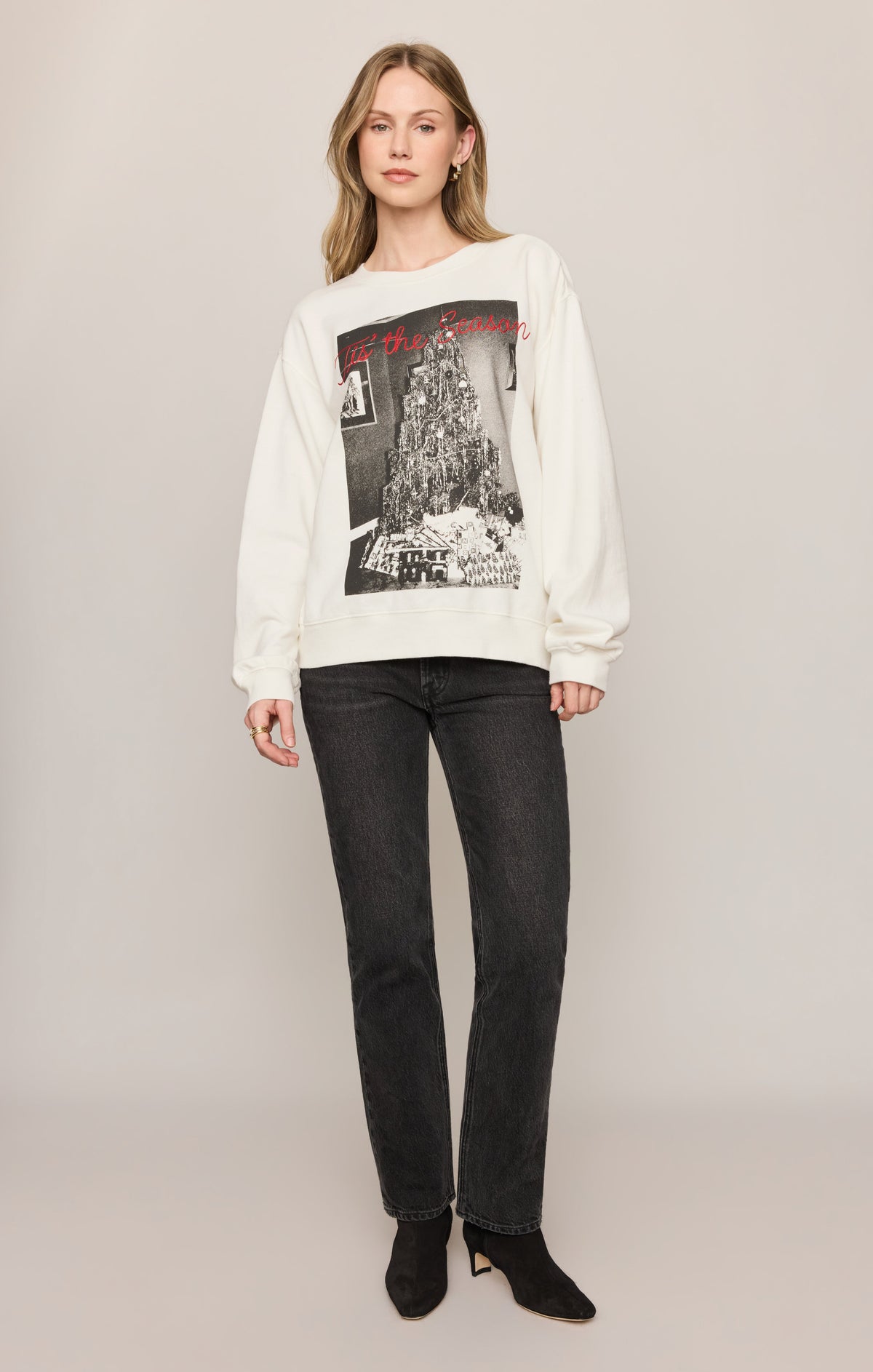 Z SUPPLY Cozy Boyfriend Graphic Sweatshirt - Sea Salt