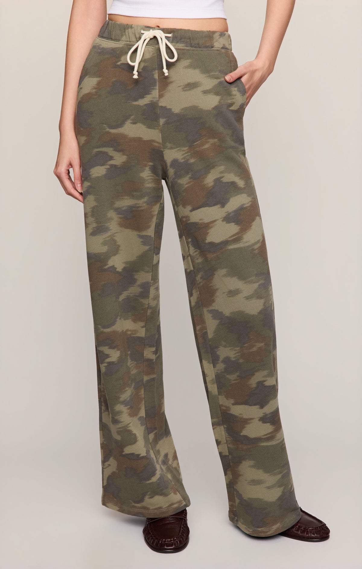 Z SUPPLY Hunter Painterly Camo Pant - Classic Olive