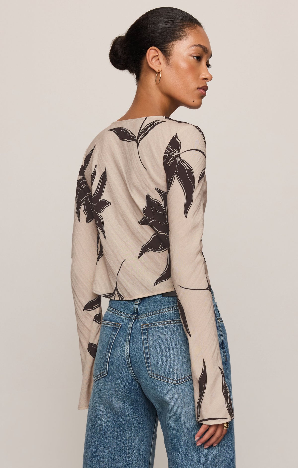 Z SUPPLY Nia Clem Floral Top - Soft Ecru