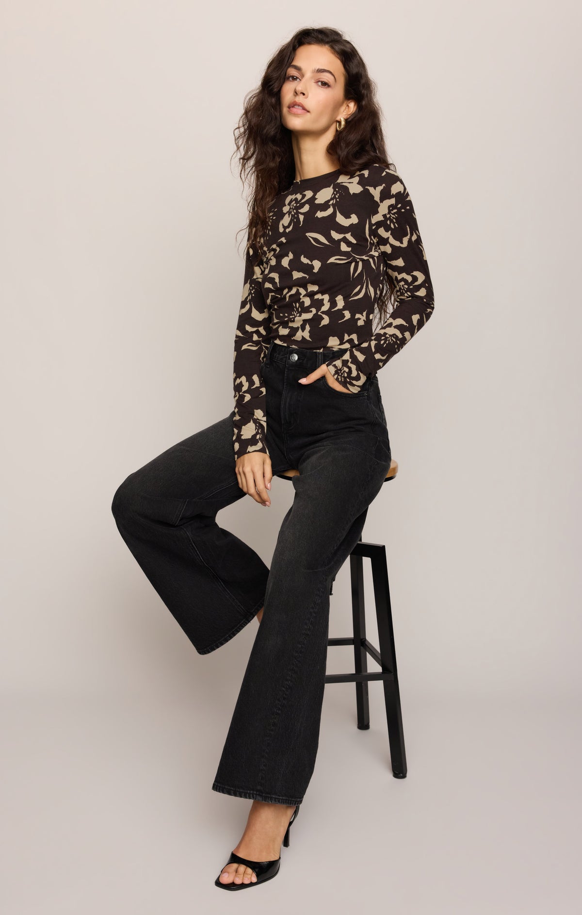 Z SUPPLY Onyx Freya Floral Long Sleeve Top - Dark Roast
