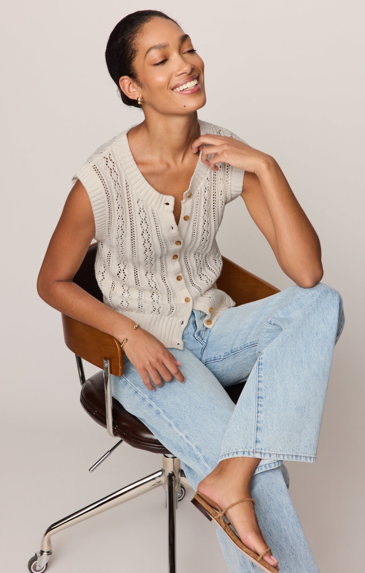 Z SUPPLY Cabot Crochet Vest - Sandstone