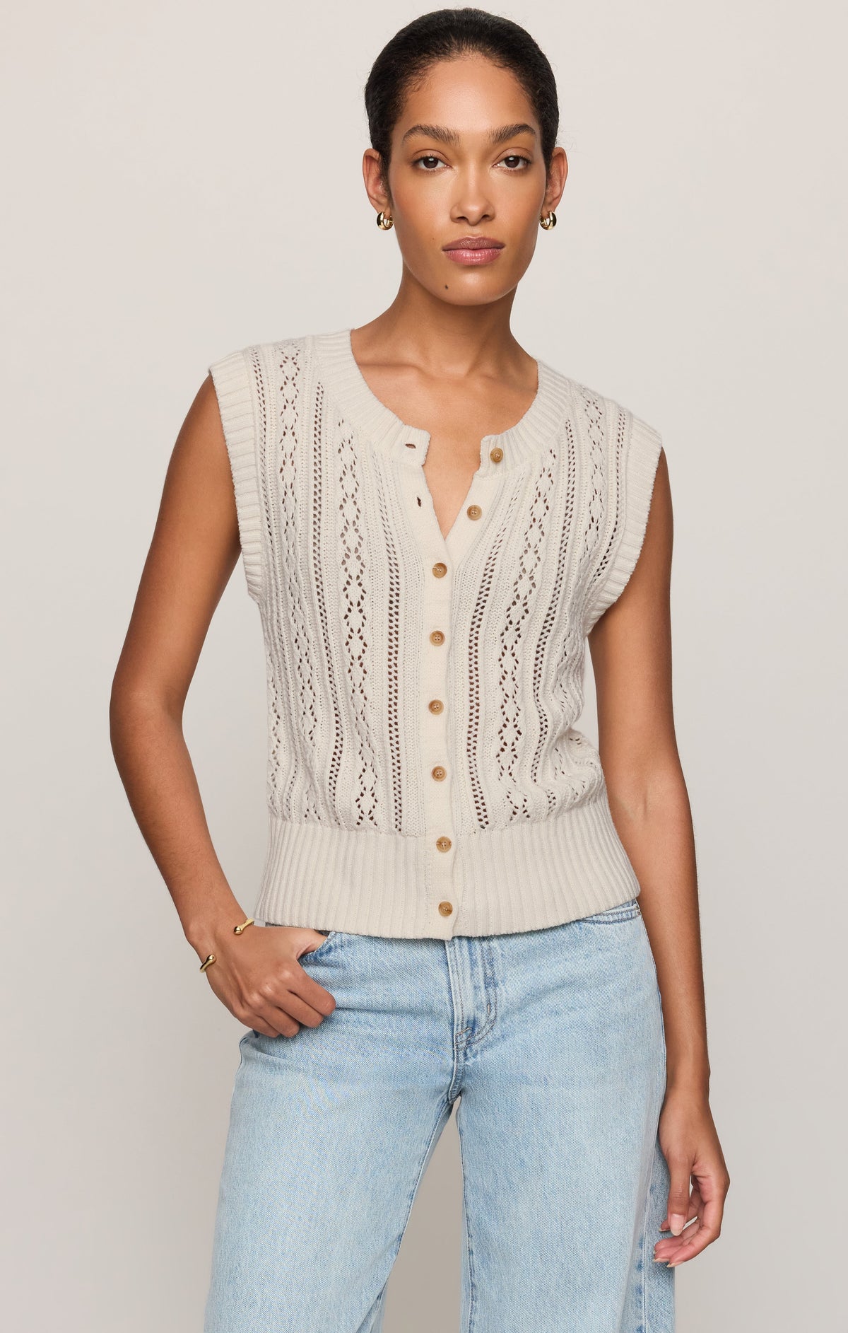 Z SUPPLY Cabot Crochet Vest - Sandstone