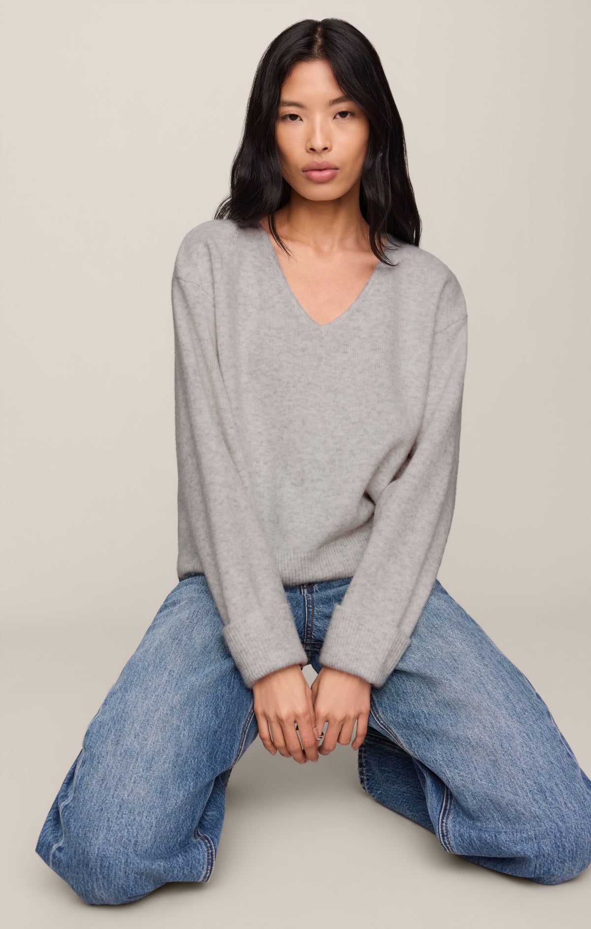 Z SUPPLY Cerro V-Neck Sweater - Feather Grey