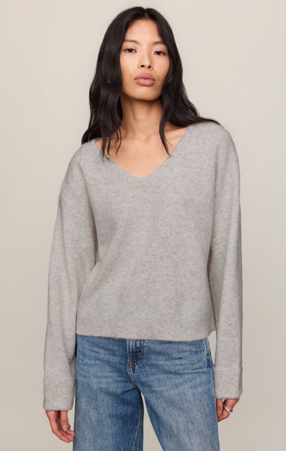 Z SUPPLY Cerro V-Neck Sweater - Feather Grey